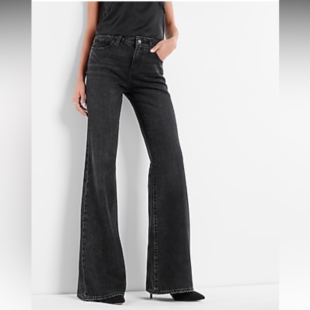 NWT EXPRESS Women's Mid Rise Washed Black 70s Flare Jeans Size 12R